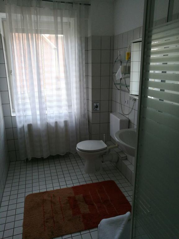 Hotel Zur Dicken Eiche Munster  Exteriör bild