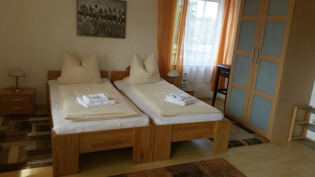 Hotel Zur Dicken Eiche Munster  Exteriör bild